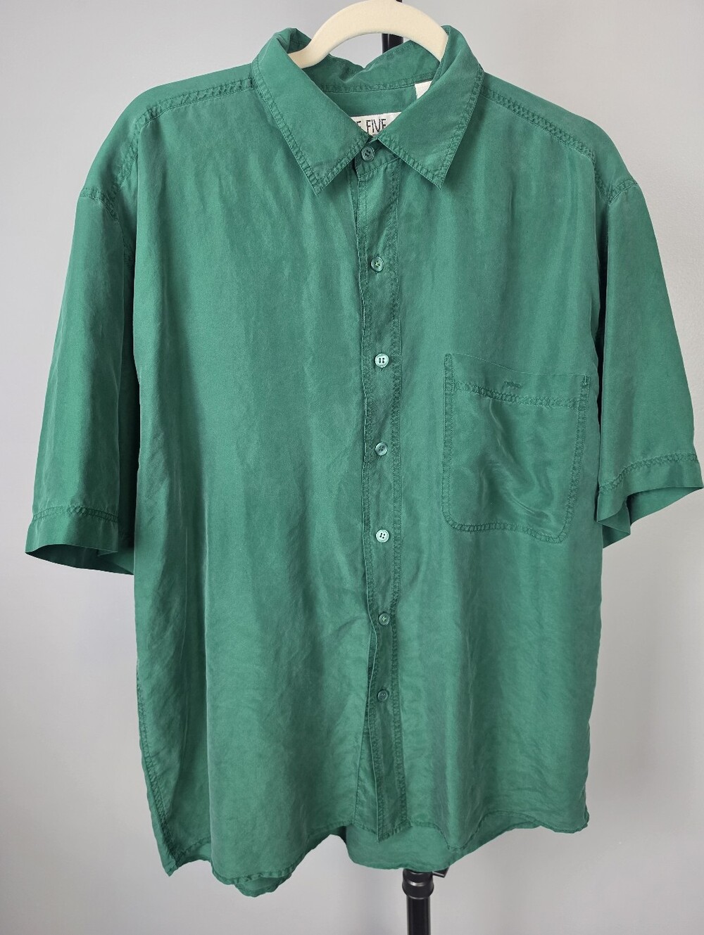Zone Five Vintage Retro 90s  Men's 100% Silk Short Sleeve Button Down Shirt